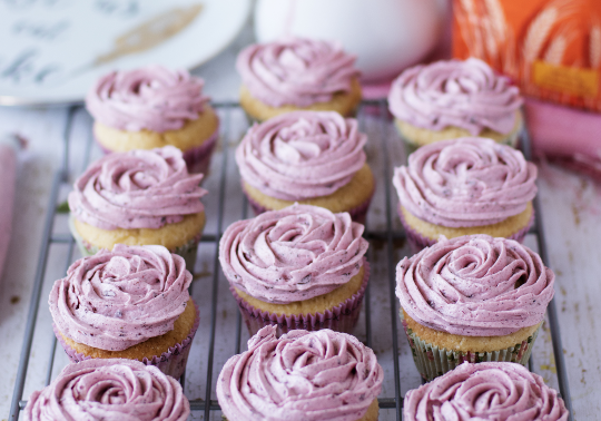 Çilekli Vanilyalı Cupcake