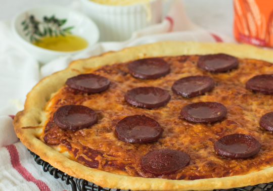 Kaşarlı Sucuklu Pizza